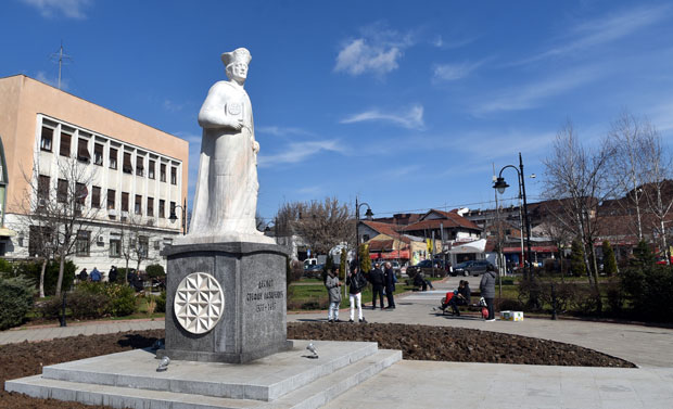 Узвишеност духа Високог Стевана: Вајар Велимир Веља Каравелић о споменику деспоту Стефану Лазаревићу постављеном у Младеновцу